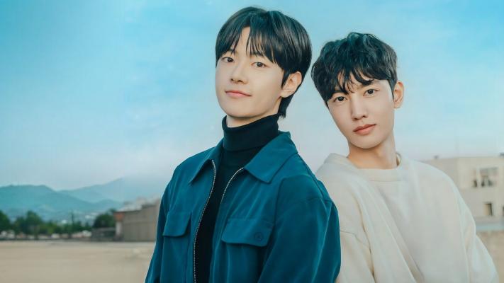 Mối Tình Bên Lề